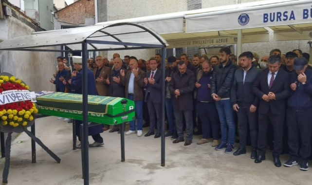 Selma öğretmen gözyaşlarıyla toprağa verildi