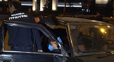 Uyumak için aracını yol kenarına çekti, gözünü hastanede açtı