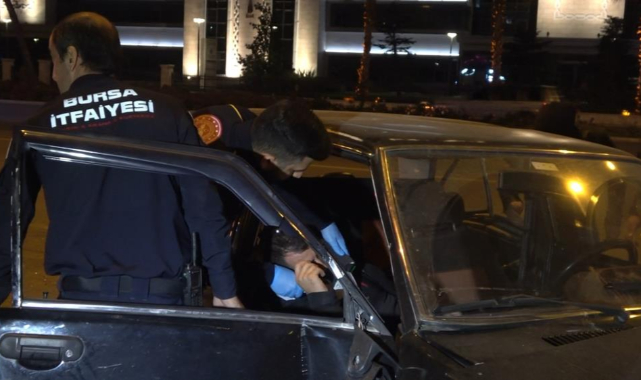 Uyumak için aracını yol kenarına çekti, gözünü hastanede açtı