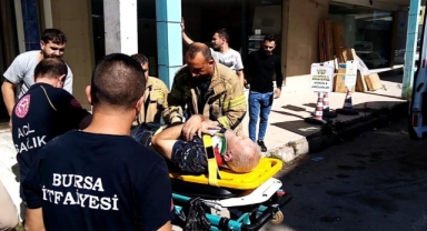 Yük asansörü düştü; 1 ağır yaralı