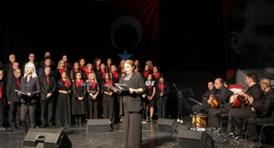 Atatürk Nilüfer’de sevdiği türkülerle anıldı