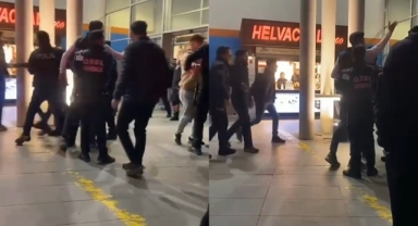 AVM'de kavga anları kameraya yansıdı
