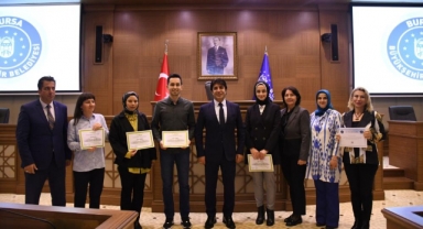 Bursa Büyükşehir personeline katılım sertifikası töreni