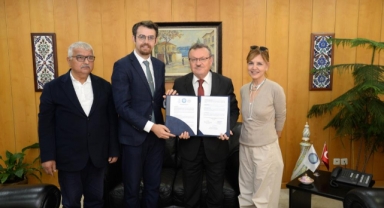 Bursa'da tıp öğrencilerine yeni burs desteği