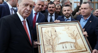 Bursalı gençlerden Cumhurbaşkanı Erdoğan’a anlamlı hediye