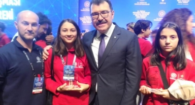 Bursalı öğrencilerden büyük başarı