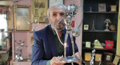 Çatal ve kaşıkları sanat eserine dönüştürüyor