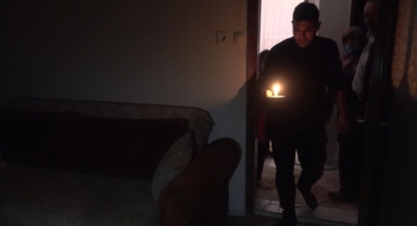 Ev sahibi kiracılarının suyunu ve elektriğini kesti