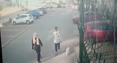Gözlüklü ve maskeli kadın hırsızlar polisten kaçamadı