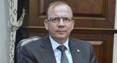 İş dünyasından ekonomi yönetimine 