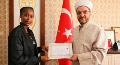 Kenya'dan geldi Bursa'da müslüman oldu