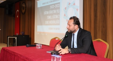 Milli Eğitim Müdürü Gür, ortaokul müdürleriyle buluştu