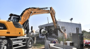 Osmangazi'de kaçak binalar yıkılıyor