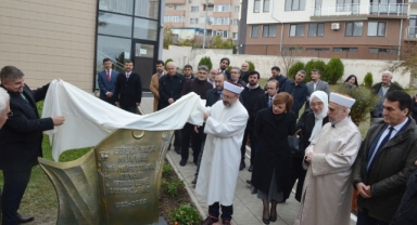 Osmangazi'den 100 Yıllık Okula, Tarihi Hizmet