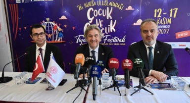 Tiyatroda çocuk ve gençlik buluşması başlıyor