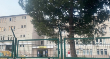 Zehirlenme şüphesiyle hastaneye kaldırıldı