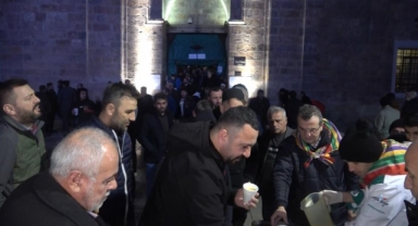 6 yıl önce başlattıkları gelenekle gönüllere dokundular