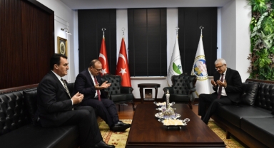 Başkan Dündar, taziyeleri kabul etti