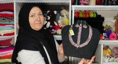 Bu dükkanda sadece ev hanımlarının yaptığı ürünler satılıyor