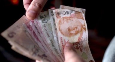 Burs-kredi ödemeleri hesaplara yatırılıyor