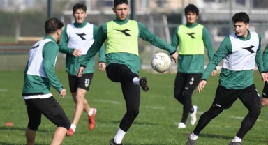 Bursaspor dar alanda çift kale maç yaptı