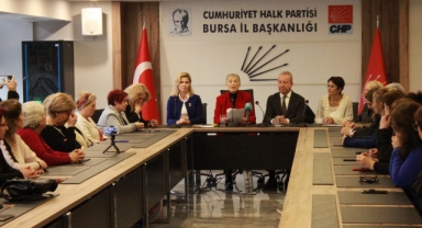 CHP’li Kadınlardan Atatürk'e Şükran