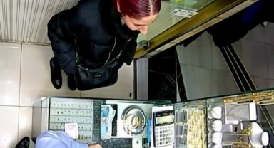 Dolandırmak için geldiği kuyumcular tarafından yakalandı