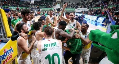 Frutti Extra Bursaspor :75- Lietkabelis :69