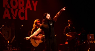Koray Avcı'dan Bursalılara muhteşem gece