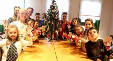Nilüfer'de yılbaşı süslerini kendileri yaptı