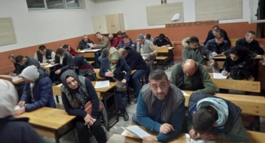 Okuldaki kampanyada iki çocuğa umut olan bağış