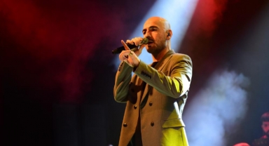 Soner Sarıkabadayı Bursa'da sevenleriyle buluştu