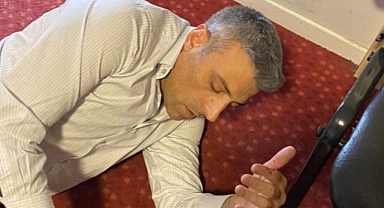Yenilik Partisi lideri Öztürk Yılmaz'a bıçaklı saldırı