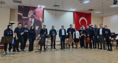 Zeki Müren,adının verildiği okulda anıldı