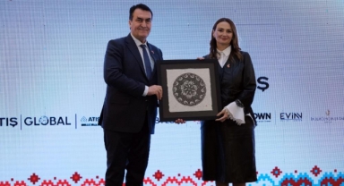 Bakü’de kardeş buluşması