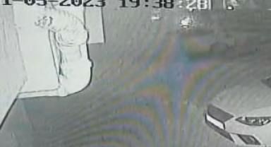 Balkon hırsızları yakayı ele verdi