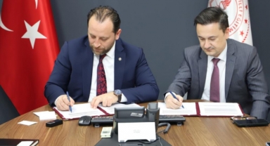 Bursa'da 150 okulun bahçesine araç şarj istasyonu