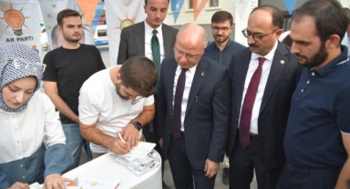 Bursa kazandırdığı 41 bin 433 yeni üye ile AK Parti'nin gücüne güç kattı