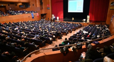 Büyükşehir’den eğitimcilere özel konferans