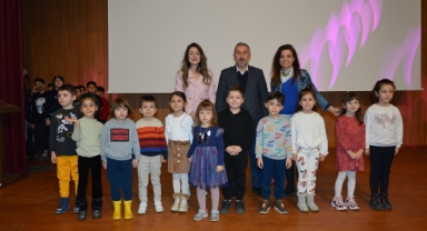 Çevreci Minik Öğrenciler Ve Okulları Hediyelerini Aldı.