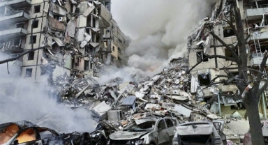 Füze apartmana isabet etti:18 yaralı