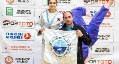 Gemlik Belediyespor iki turnuvada derece yaptı