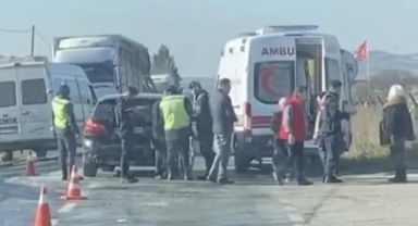 İznik'te minibüs otomobille çarpıştı: 7 yaralı