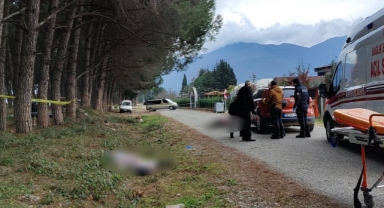 Bursa'da cinnet...3 ölü 1 yaralı