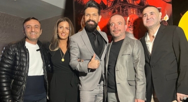 Şafak Sezer yeni filminin galası için Bursa'ya geldi