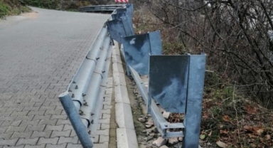 Uçurumun kenarındaki demir bariyerleri çaldılar