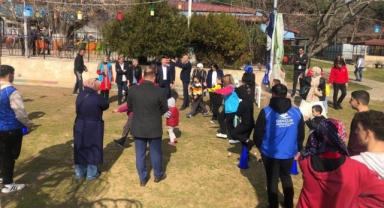 AK Parti heyeti depremzedeleri ziyaret etti