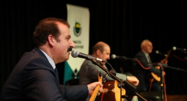Aşıklar sazlarını ve sözlerini İnegöl’de yarıştırdı