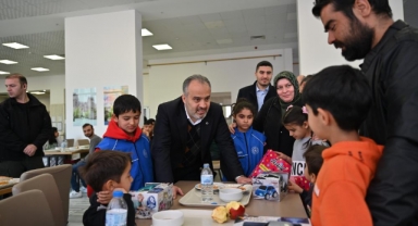 Başkan Aktaş, Bursa’da depremzedeleri ziyaret etti