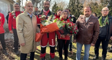 Başkan Aktaş deprem kahramanlarını karşıladı